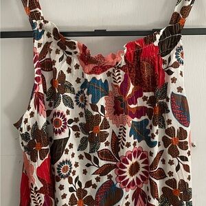 NWT🆕 brand new adorable semi- cropped dressy summer top!☀️